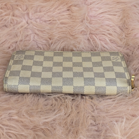 Louis Vuitton Damier Azur Zippy Wallet - Picture 6 of 16